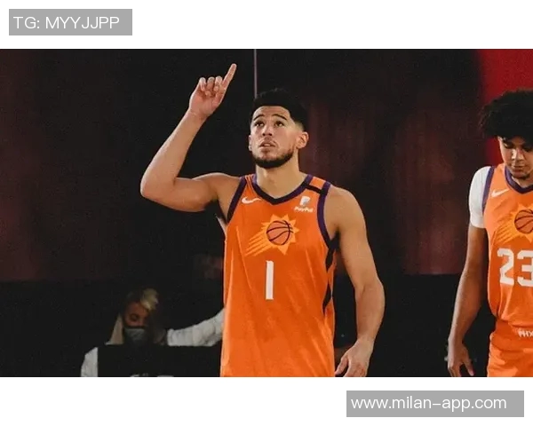 主帅奥特迎来执教首胜布克分享球队为其制作祝贺视频的温馨时刻