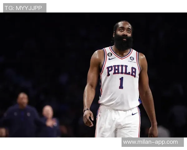 哈登深感失望强调球队需提升纪律性以避免错失胜利机会 哈登深感失望强调球队需提升纪律性以避免错失胜利机会