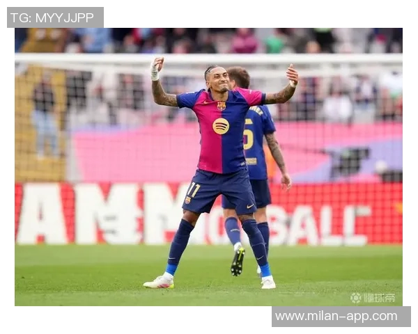 巴萨两季十月战绩对比分析去年全胜今年表现下滑进球失球差异明显