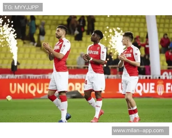 法甲精彩对决摩纳哥迎战大巴黎马赛主场力争全取三分 法甲精彩对决摩纳哥迎战大巴黎马赛主场力争全取三分