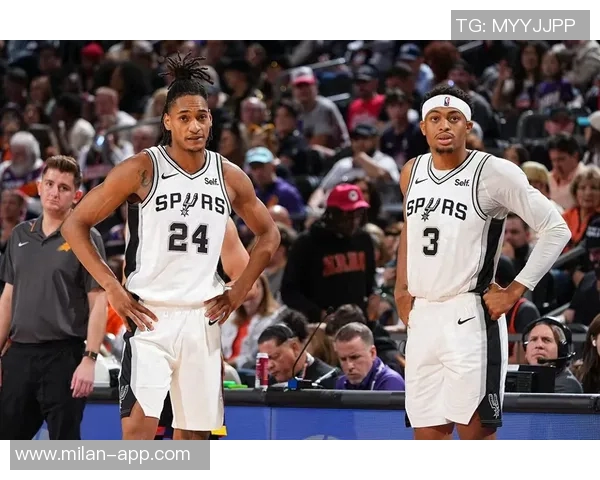 马刺媒体人称哈珀表现超越康宁汉姆引发热议