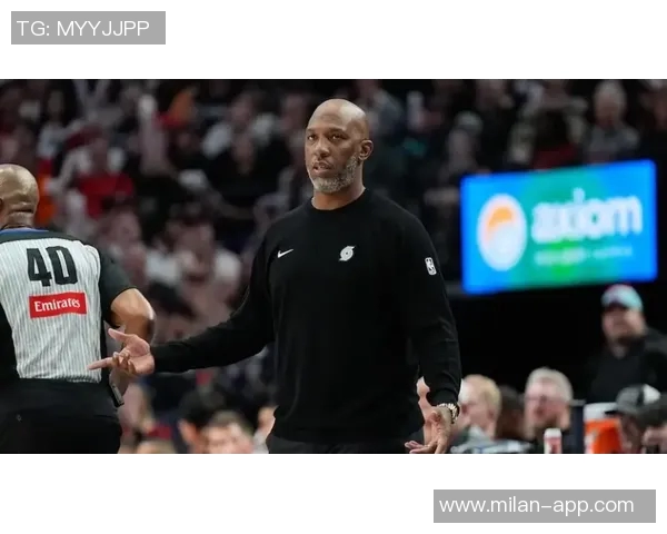 杨瀚森回应记者提问称将与克林根联手对抗比卢普斯