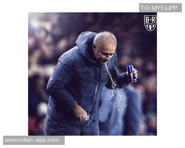 詹俊点评曼联逆转热刺展现斗志热刺换人策略下半场效果显著 詹俊点评曼联逆转热刺展现斗志热刺换人策略下半场效果显著