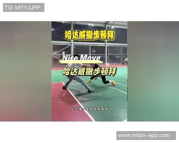 布朗尼左手变向转身后仰压哨命中展现丝滑小连招绝技